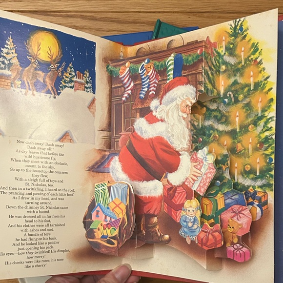 Christmas Classics Pop-up Books, set of 4 in box set. - Picture 4 of 8